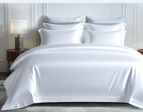 Hotel-grade white bedding set